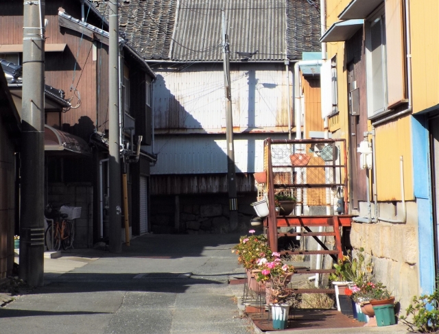 袋小路にある家は売却可能?価格への影響と売却方法を解説