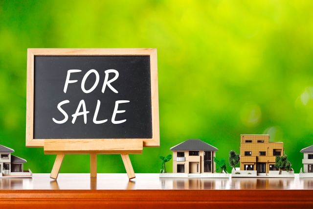 不動産を住みながら売却する方法とメリット・デメリット